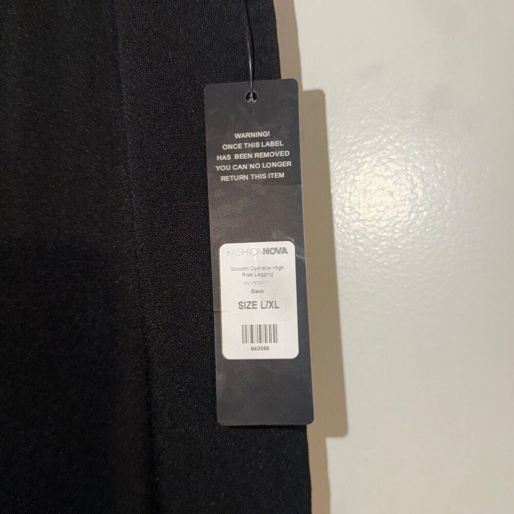 Fashion Nova Smooth Operator High Rise Legging in Black, Size L/XL